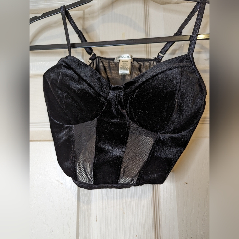 Black crop shirt with spaghetti straps size M